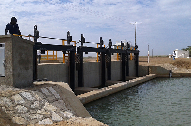 Senegal water irrigation lock